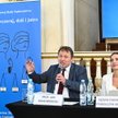 Prof. ucz. dr hab. Jan Majchrowski i sędzia Dagmara Pawełczyk-Woicka na konferencji naukowej "Rządy 