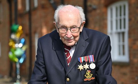 Kapitan Tom Moore trafił do szpitala. Jest zakażony koronawirusem