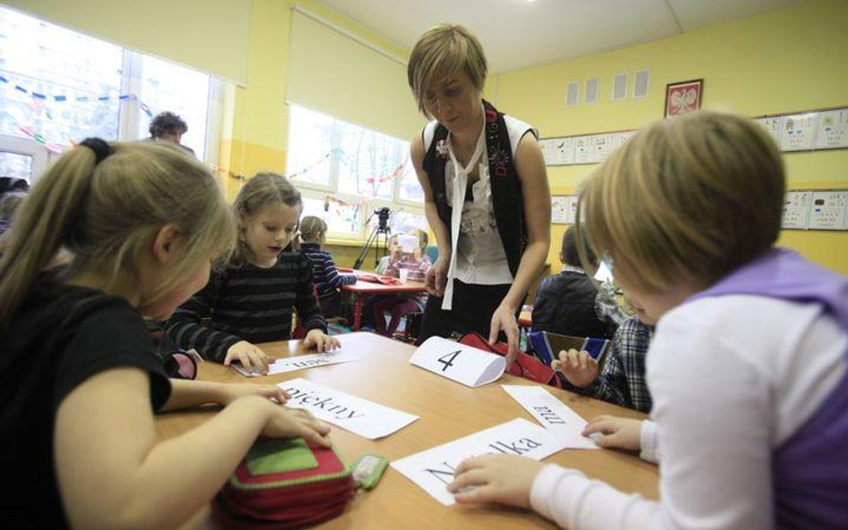 Sondaż TNS OBOP Sześciolatki do szkoły