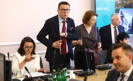 Przewodniczący sejmowej Komisji Sprawiedliwości i Praw Człowieka Marek Ast oraz wiceprzewodnicząca t