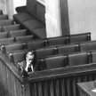 Robert Krasowski nie polemizuje z tezą o kunkta-torstwie Tadeusza Mazowiec-kiego, ale podnosi je do 