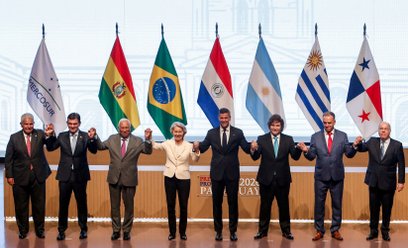 Politycy reprezentujący Unię Europejską oraz Panamę, Boliwię, Paragwaj, Argentynę, Urugwaj i Brazyli