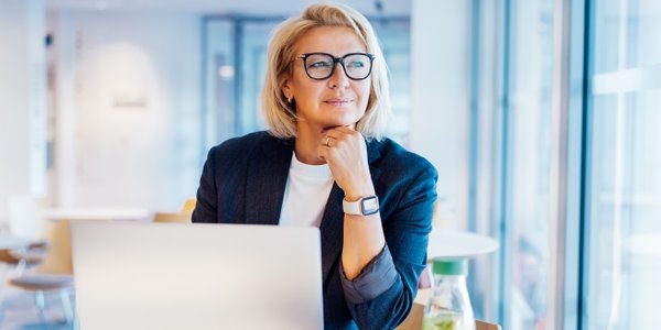 Jak planowały swoją przyszłość polskie przedsiębiorczynie jako 20-latki? Wyniki raportu