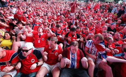 Norwescy kibice podpili Stany Zjednoczone i internet. „Wiosłowali” na ulicach i stadionach. Opanowal