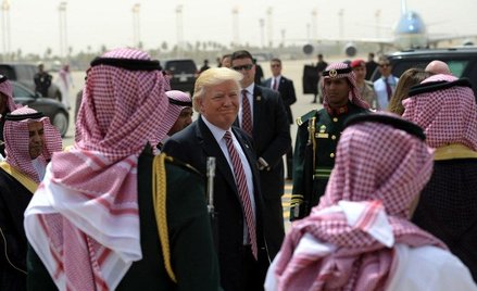 Ajatollah Ali Chamenei: Arabia Saudyjska? Krowa dojona przez USA