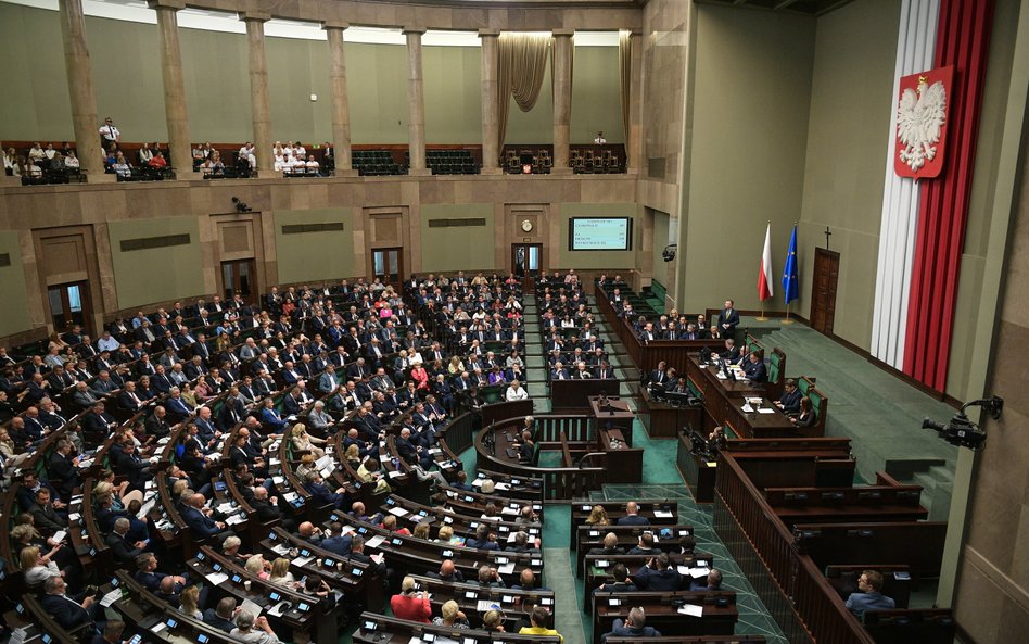 Warszawa, 13.09.2024. Posłowie na sali obrad Sejmu w Warszawie.