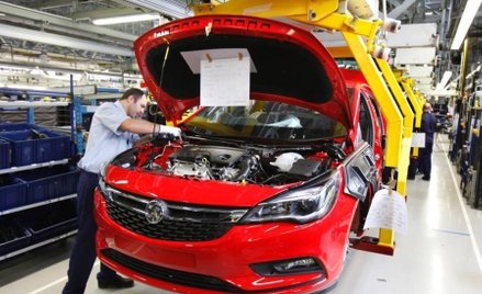 Związkowcy boją się zamknięcia polskich fabryk Opla i Fiata