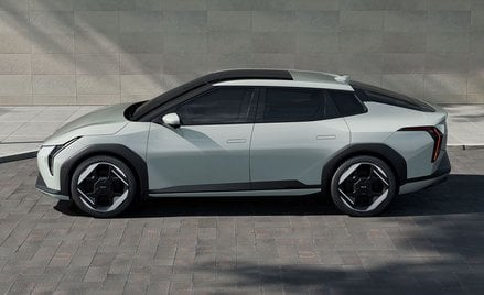 Kia EV4 Fastback, czyli nadwozie z płynnie opadającą linią dachu