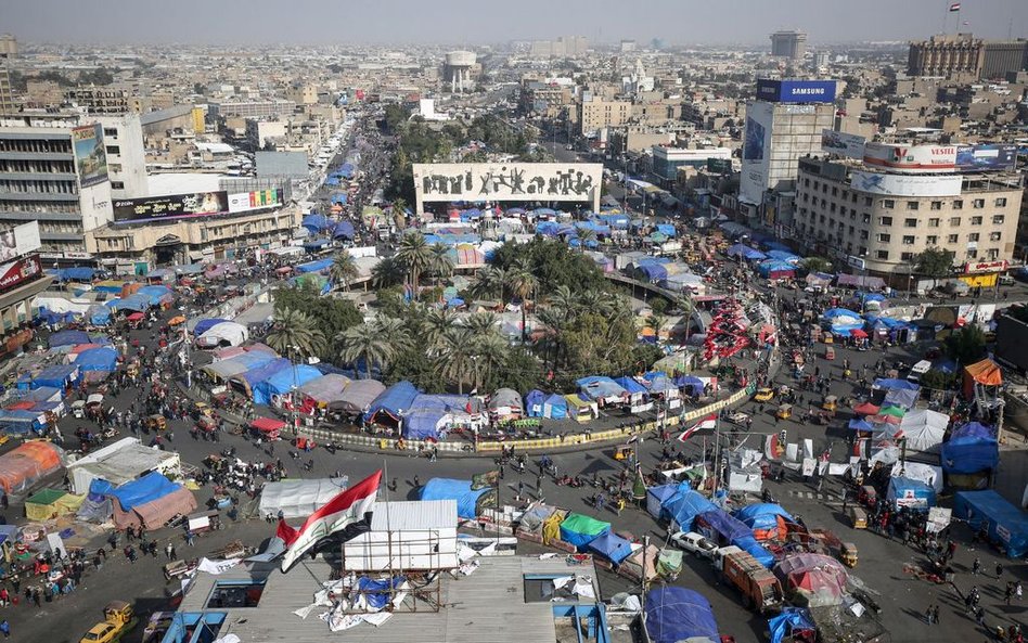 Miasteczko uczestników antyrządowych protestów, plac Tahrir w Bagdadzie (fotografia z 17 stycznia)