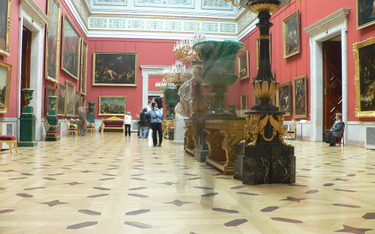 Wnętrza muzeum Ermitażu.