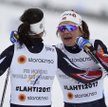 Zwyciężczynie sprintu drużynowego kobiet Heidi Weng i Maiken Caspersen Falla z Norwegii