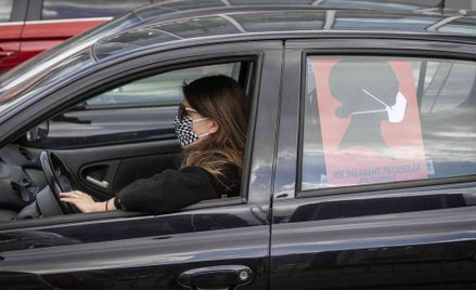 Poseł Porozumienia: My mamy więzić wirusa, a nie on nas