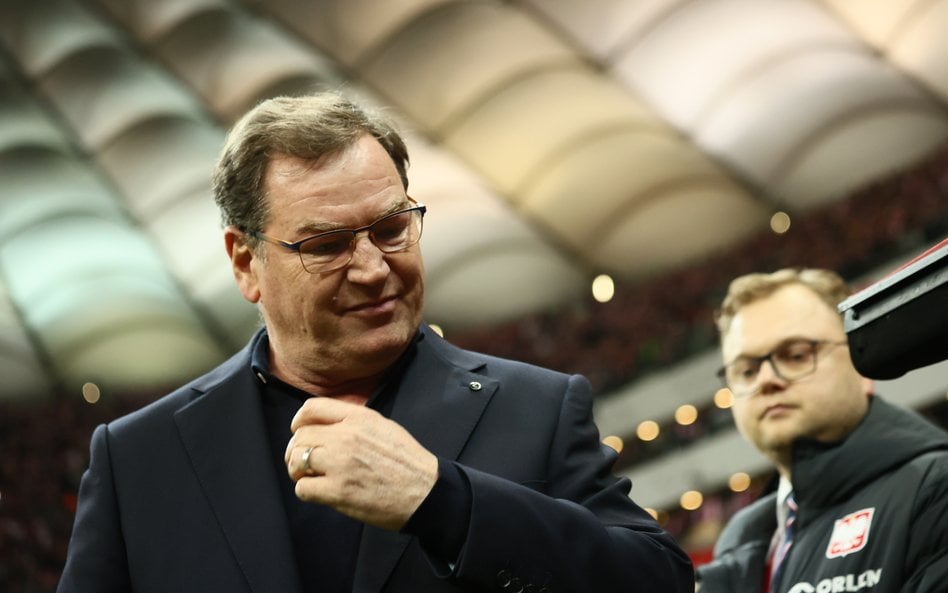 Jan Urban podczas meczu z Holandią na PGE Narodowym. Po czterech selekcjonerach, którzy nie powinni 