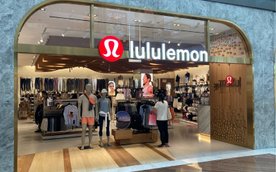 Marka zyskała światową rozpoznawalność dzięki łączeniu zaawansowanych technicznie materiałów z estet