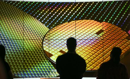 Holenderska firma ASML dokonała kolejnego przełomu w wytwarzaniu chipów