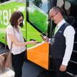 Autokary odbierają pasażerów kolei