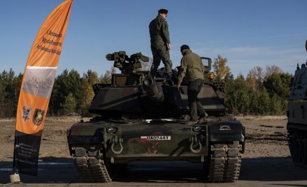 Czołg Abrams M1A2 SEP V3 podczas szkolenia wojskowego „Train With The Army” dla cywilów w Warszawie