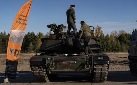 Czołg Abrams M1A2 SEP V3 podczas szkolenia wojskowego „Train With The Army” dla cywilów w Warszawie