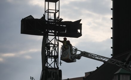 W kwietniu spłonął krzyż przed kościołem parafialnym św. Maksymiliana Marii Kolbego przy ulicy Rzymo