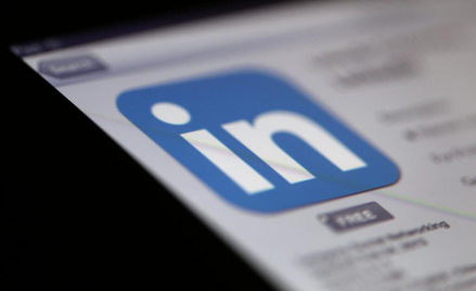Zakup LinkedIn największym przejęciem w branży informacyjnej w półroczu