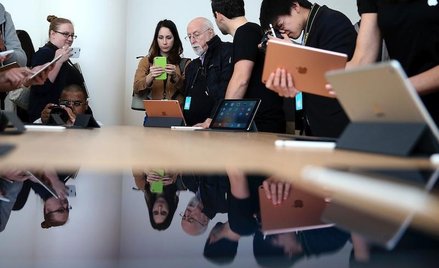 Przeciętny użytkownik portali społecznościowych korzysta z nich przez 61 minut dziennie