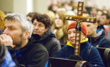 Więcej wiernych w kościołach w niedzielę