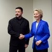 Prezydent Ukrainy Wołodymyr Zełenski z przewodniczącą Komisji Europejskiej Ursulą von der Leyen podc