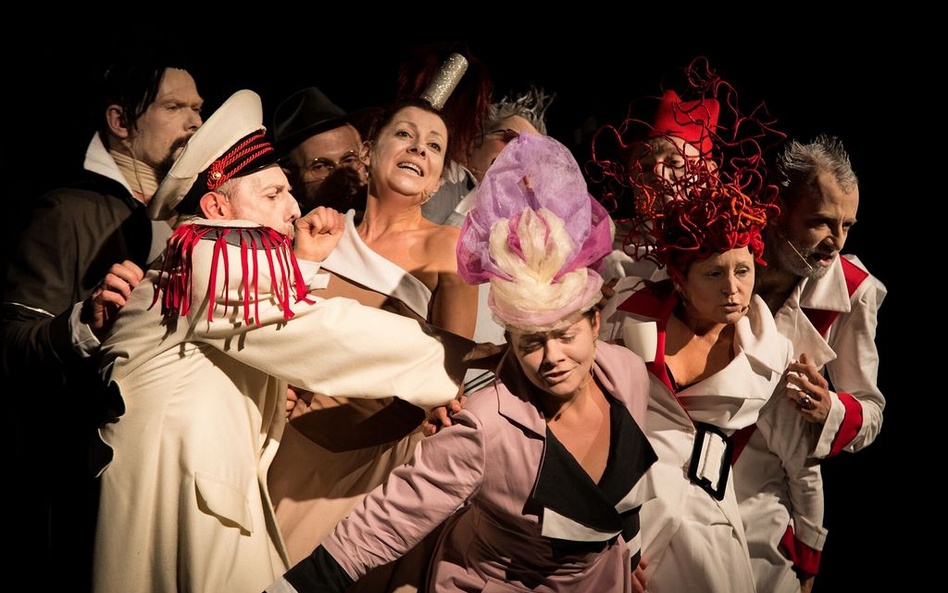 Zespół Teatru Witkacego emanuje świeżością i dynamiką