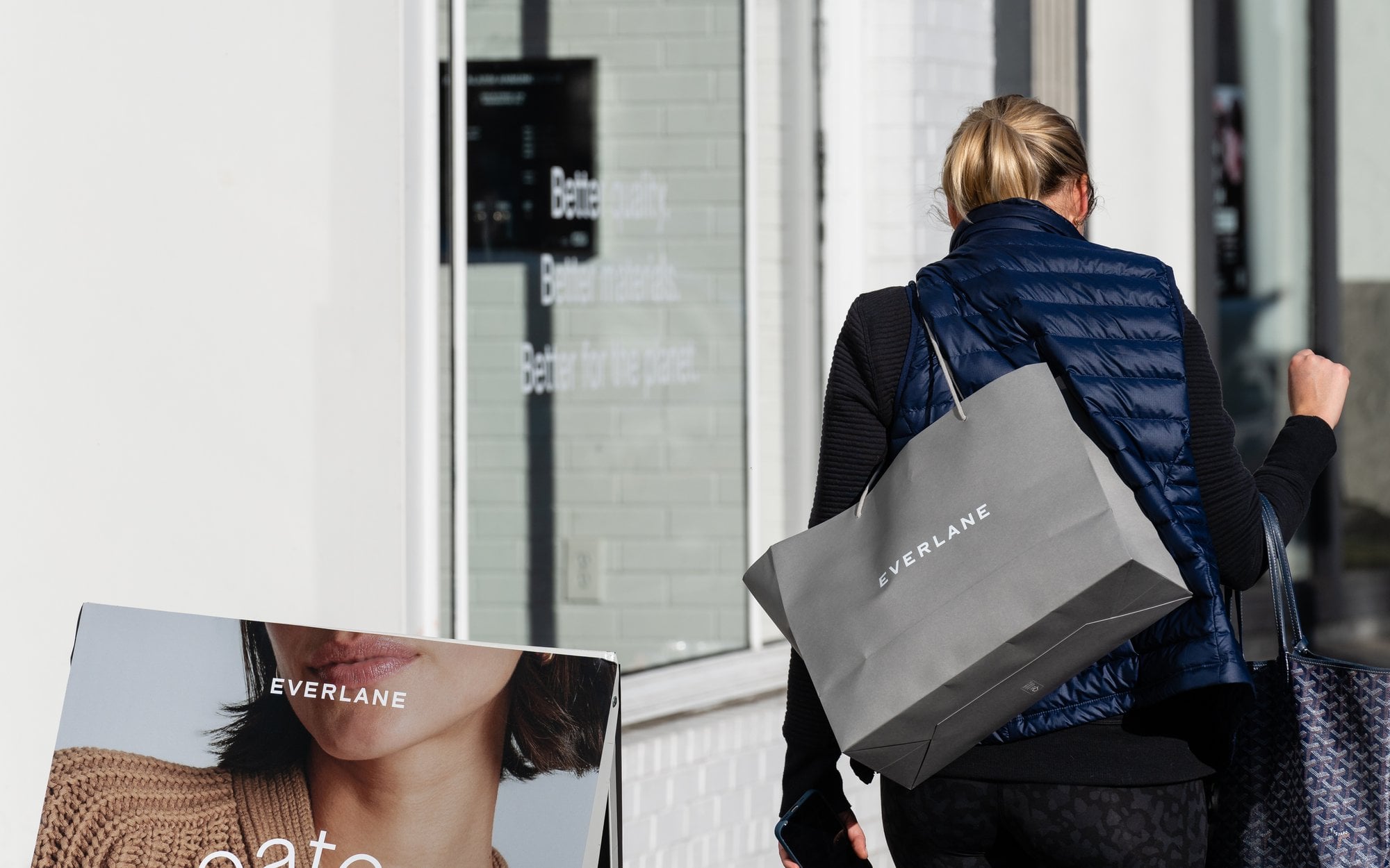 Walczyli w USA z fast fashion. Połknie ich chiński gigant tego trendu