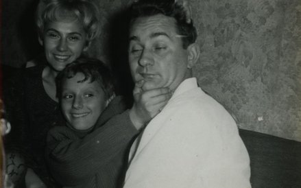 Ludwika Masiewicz z drugim mężem – Bogusławem Lubańskim oraz z synem Jerzym Wojtowiczem. Warszawa, 1