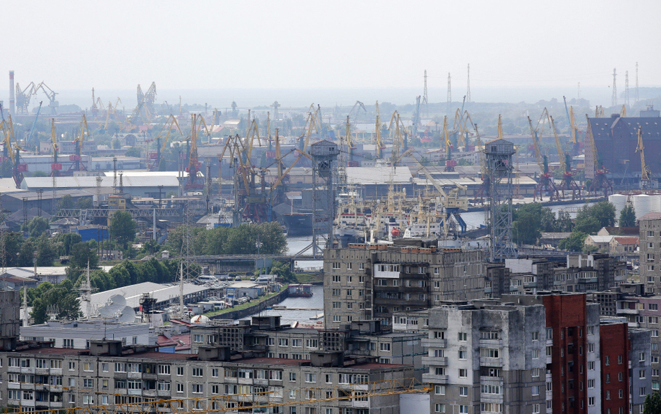 Urządzenia będą montowane w obiektach wynajętych w Kaliningradzie. Tam też instalowany ma być też sy