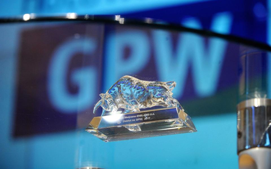 Byki z rana wzięły się do pracy