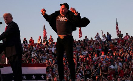 Elon Musk w czasie wiecu w Butler