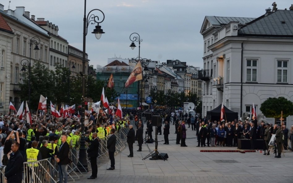 Agnieszka Grzybek, była liderka Zielonych, o wydarzeniach na Krakowskim Przedmieściu