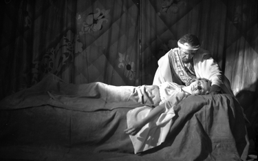 Teresa Suchecka jako Desdemona i Kazimierz Junosza-Stępowski jako Otello (1936 r.)