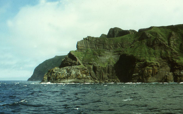 Jedna ze spornych wysp, Szykotan