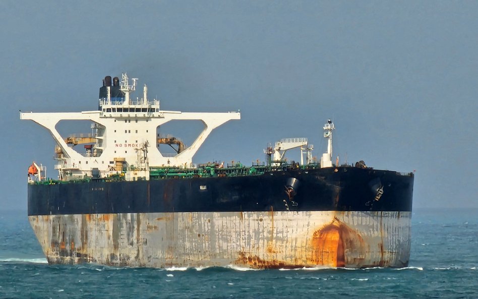 Tankowiec Bella 1 w Cieśninie Singapurskiej po tym, jak Straż Przybrzeżna USA, według oficjalnych in