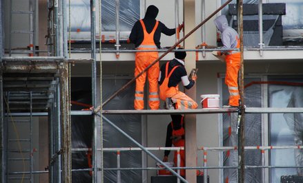 Nie IT i marketing? Prognoza zapotrzebowania na zawody szkolnictwa branżowego na 2026 rok