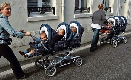 Państwo chce wydać więcej m.in. na pomoc dla rodzin