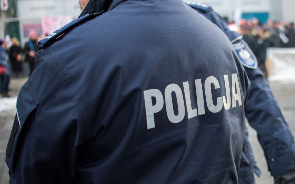 Policjanci użyli paralizatora, mężczyzna zmarł. Zostaną wydaleni ze służby?