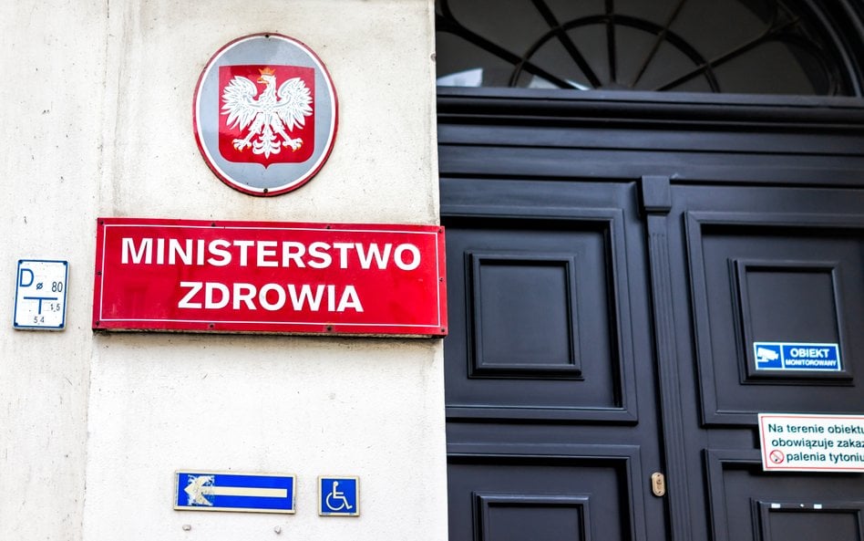 Zdaniem resortu zmiany przyczynią się do zwiększenia dostępności i przejrzystości informacji przekaz