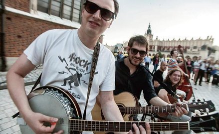 Finansowanie online za granicą skupia się na technologiach. W Polsce dominuje kultura