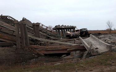Zniszczony przez Rosjan most w obwodzie chersońskim