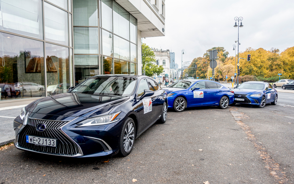 Flota samochodów Lexus wozi uczestników 18. Konkursu Chopinowskiego.