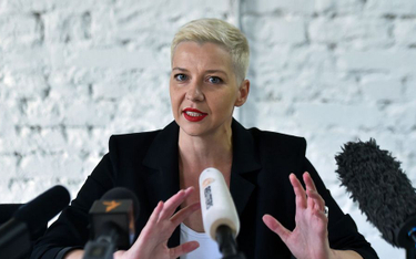 Maria Kolesnikowa w lipcu 2020 roku. Serduszko jest symbolem sztabu Wiktara Babaryki i jednym z symb