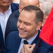 Kandydat Komitetu Obywatelskiego, popierany przez Prawo i Sprawiedliwość prezes Instytutu Pamięci Na