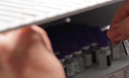 "Nieoczekiwane opóźnienia" w produkcji szczepionki Johnson & Johnson