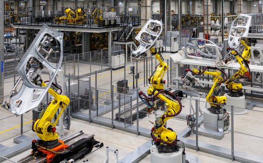 BMW uruchamia w węgierskim Debreczynie nową fabrykę