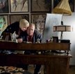Witkacy (Jerzy Stuhr) jest prywatną idee fixe Łazowskiego, agenta inwigilującego pisarzy