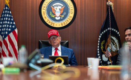 Donald Trump oglądał atak na Iran w Gabinecie Owalnym